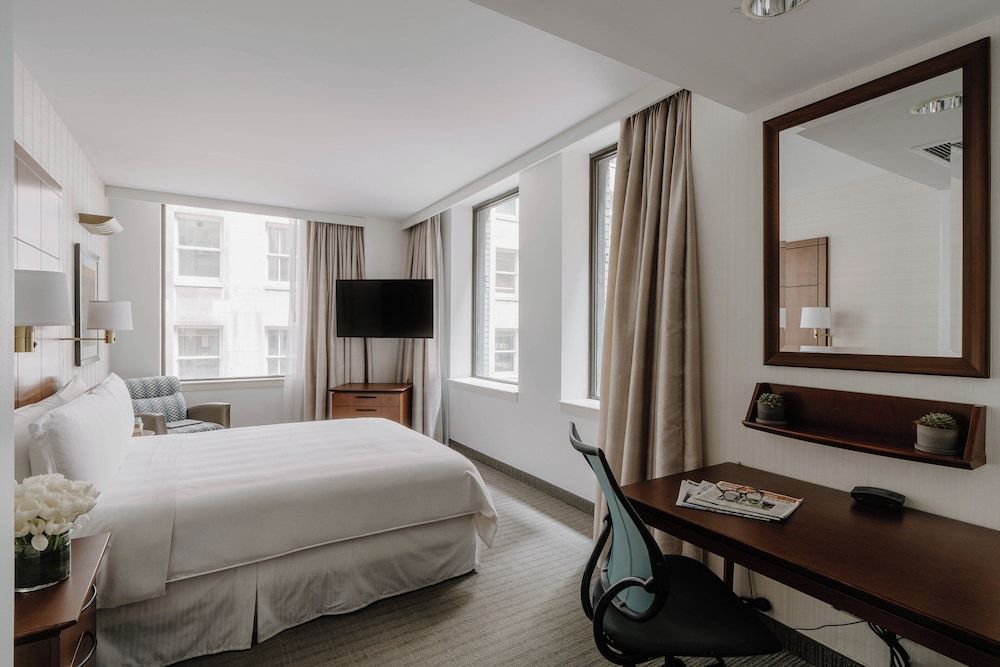 undefined Club Quarters Hotel, Central Loop, Chicago 10