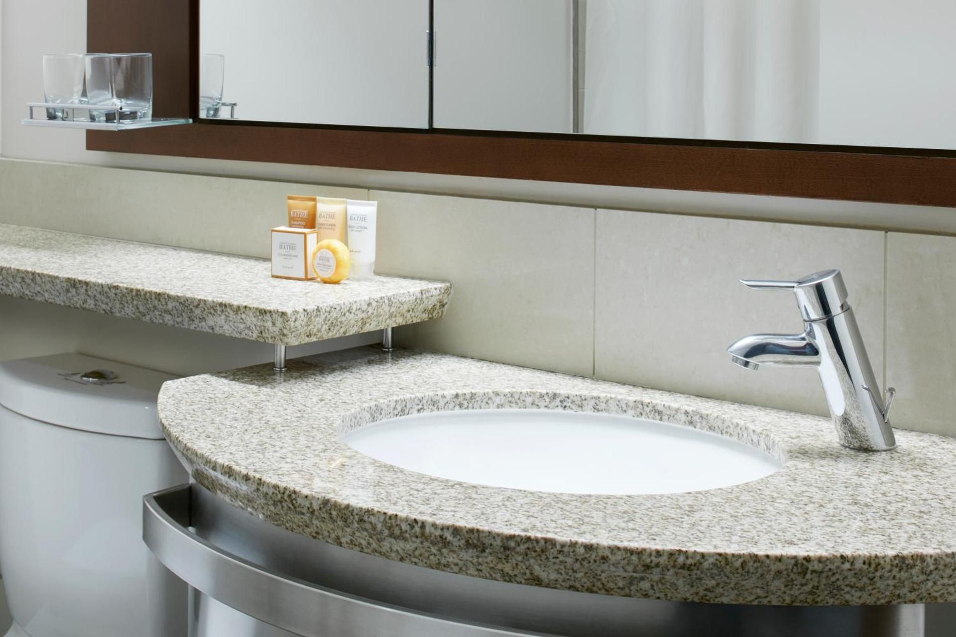 undefined Club Quarters Hotel Wacker at Michigan, Chicago 10