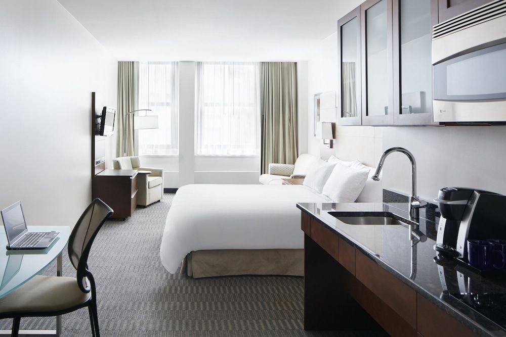 Suite, Kitchenette (One Room)