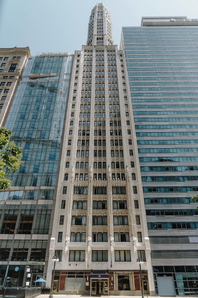 undefined Club Quarters Hotel Wacker at Michigan, Chicago 2