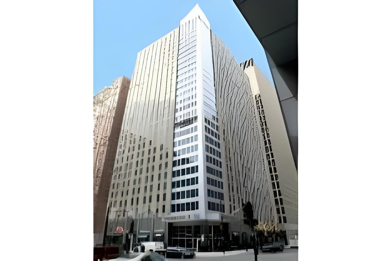 undefined Courtyard by Marriott Chicago Magnificent Mile 4