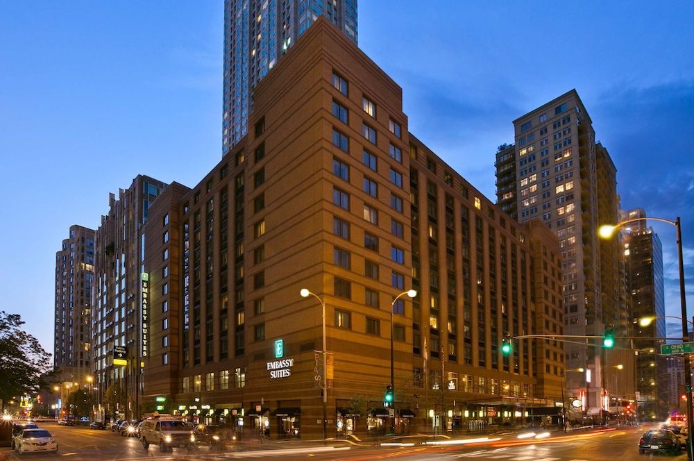 undefined Embassy Suites by Hilton Chicago Downtown River North 6