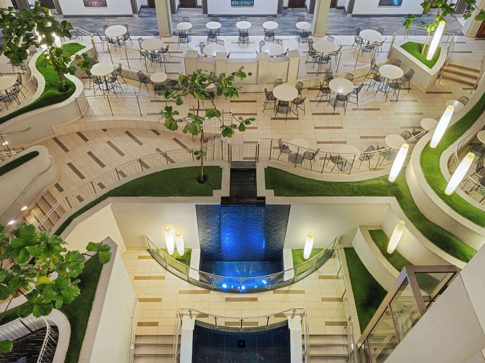 undefined Embassy Suites by Hilton Chicago Downtown River North 3