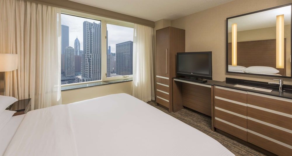 Premium Suite, 1 King Bed with Sofa bed, Non Smoking