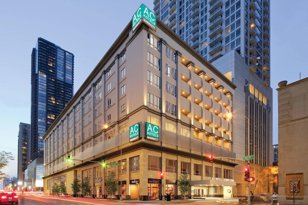 undefined AC Hotels by Marriott Chicago Downtown 2