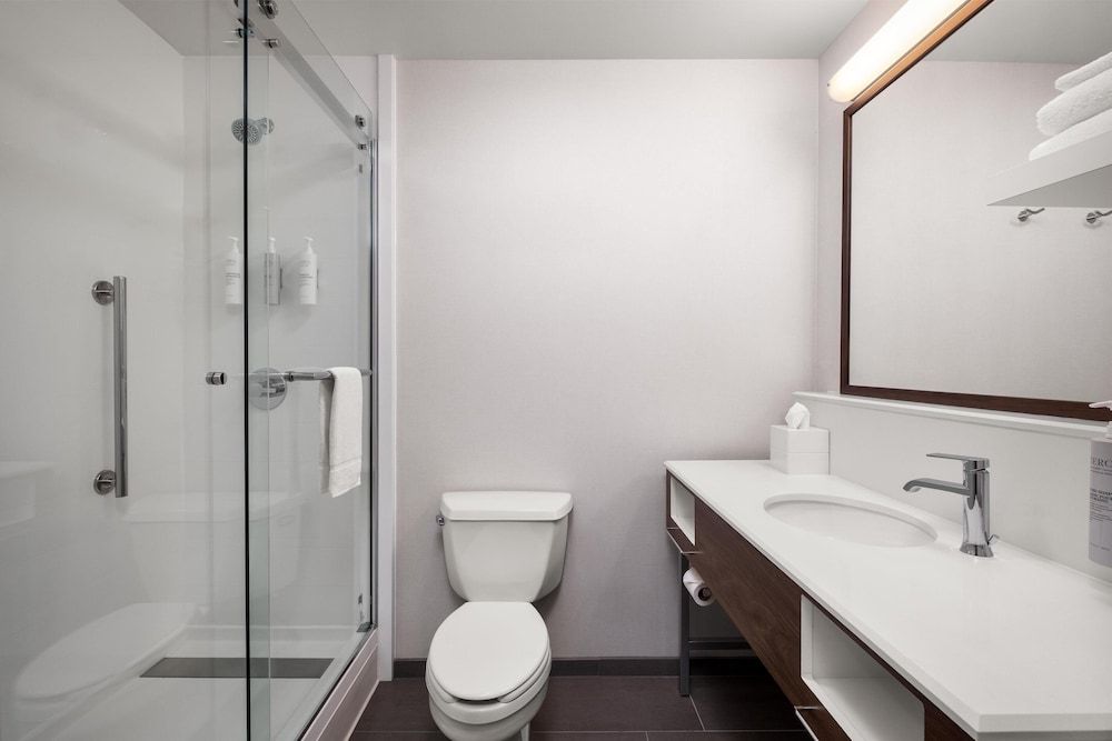 undefined Hampton Inn Majestic Chicago Theatre District 8