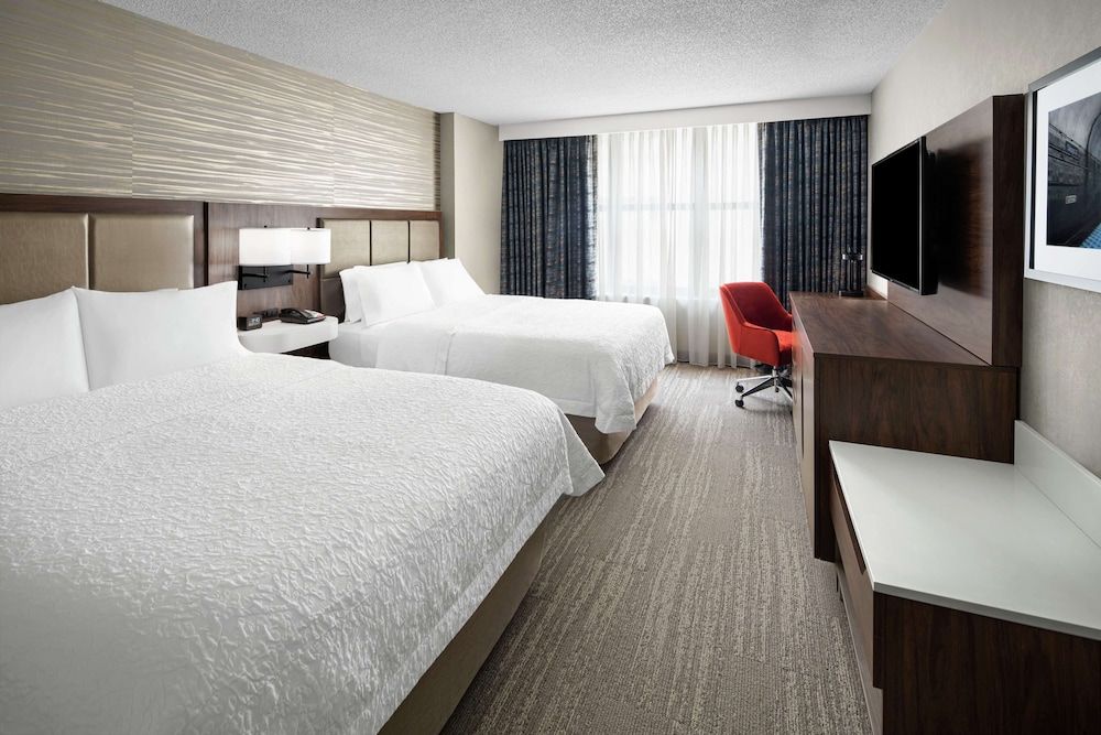 undefined Hampton Inn & Suites Chicago Downtown 5
