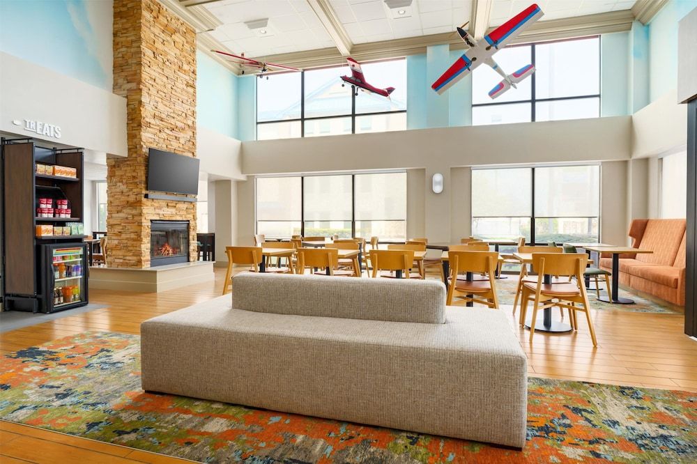 undefined Hampton Inn by Hilton Chicago-Midway Airport