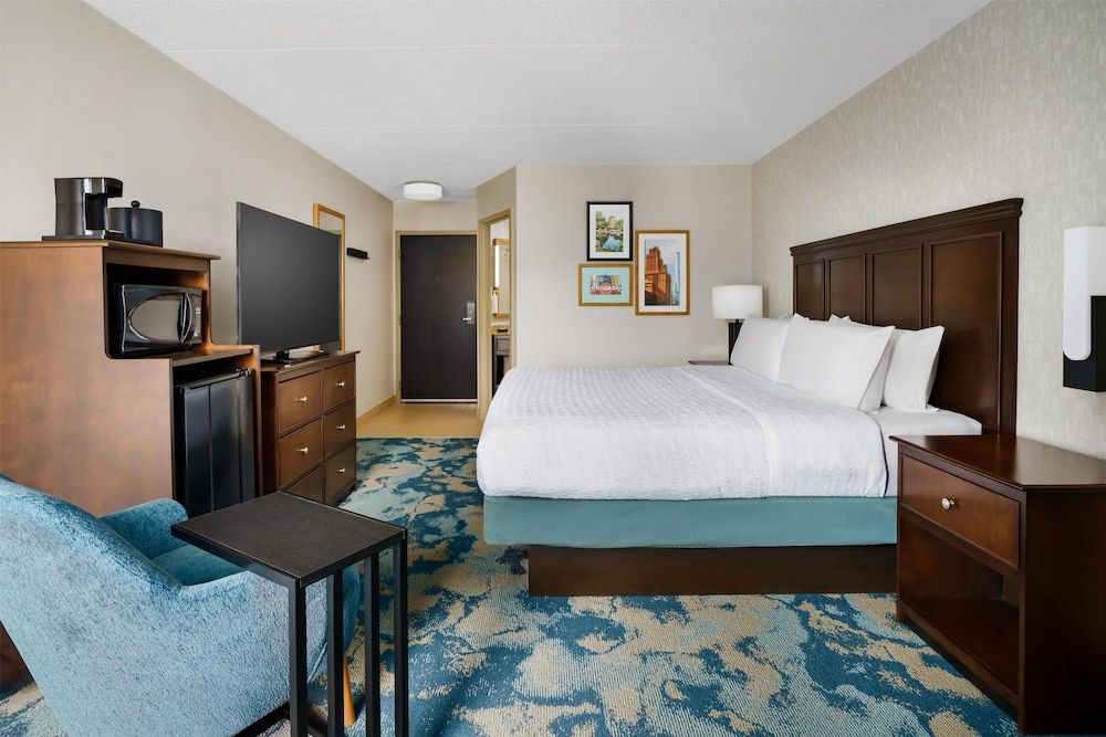 undefined Hampton Inn by Hilton Chicago-Midway Airport 8