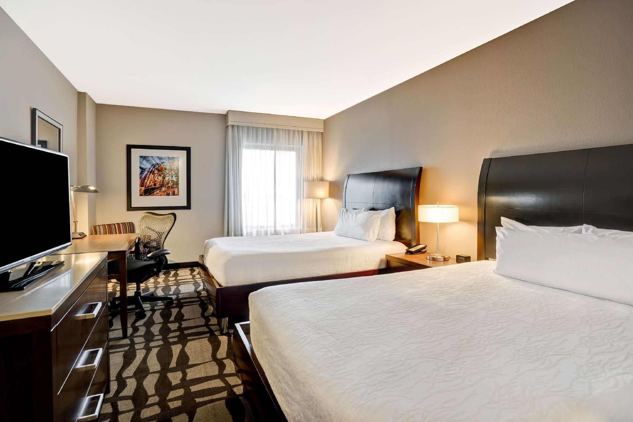 undefined Hilton Garden Inn Chicago Downtown Magnificent Mile 10