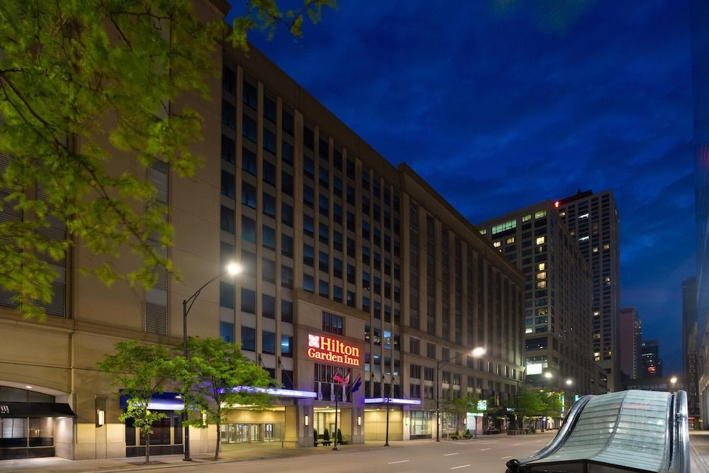 undefined Hilton Garden Inn Chicago Downtown/Magnificent Mile 2