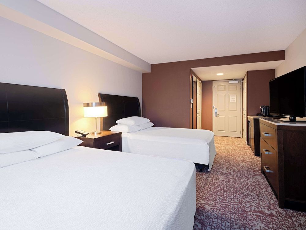 undefined Hilton Garden Inn Chicago Downtown/Magnificent Mile 8