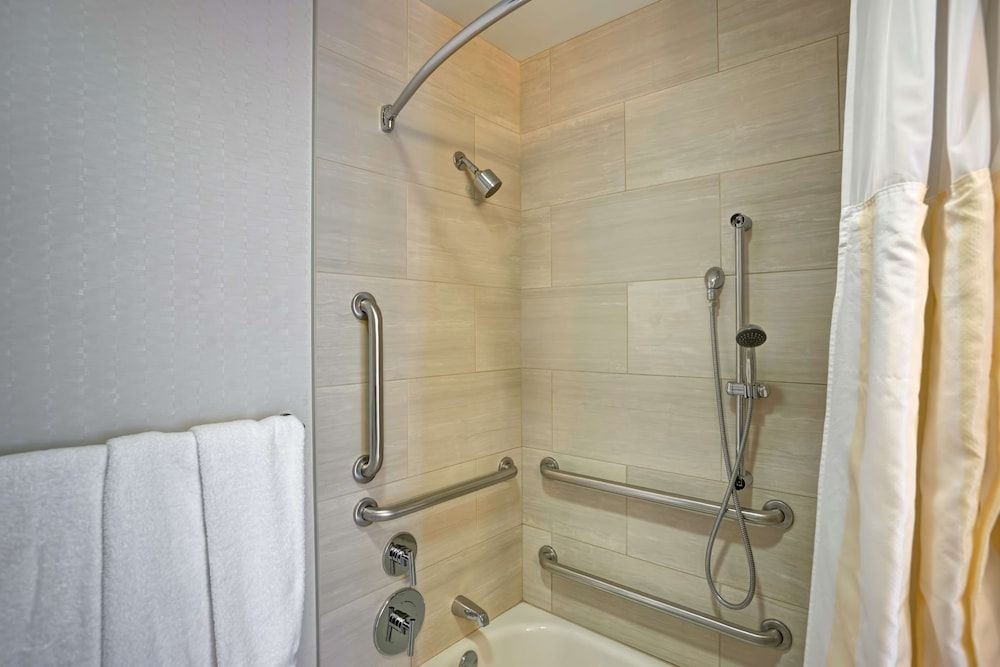undefined Hilton Garden Inn Chicago Downtown/Magnificent Mile 3