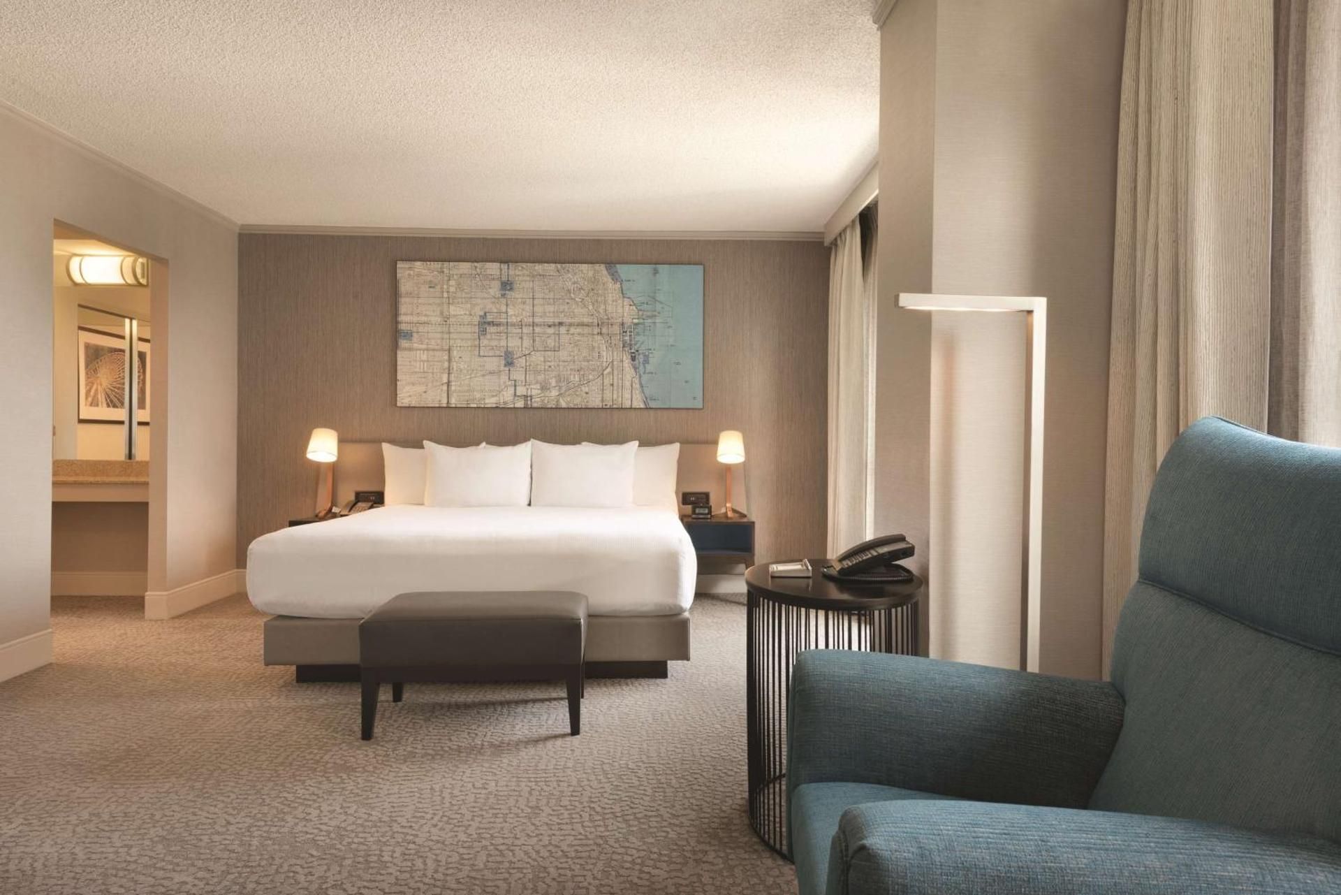 1 King Bed 1 Bedroom Conference Suite