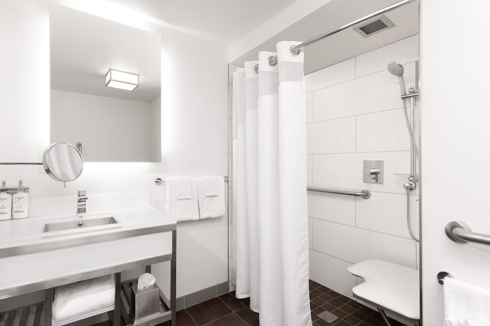 undefined Holiday Inn Chicago Dwtn - The Mart by IHG 8
