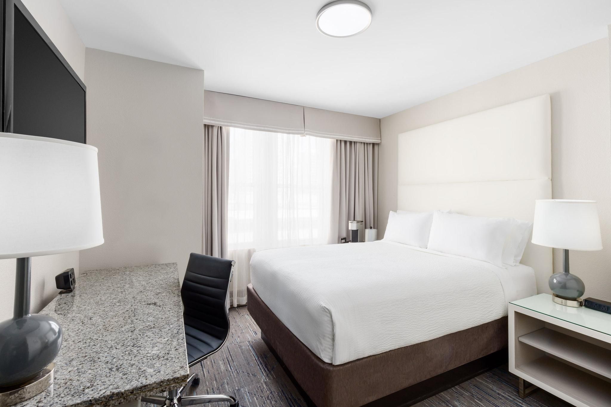 undefined Holiday Inn Express Chicago - Magnificent Mile by IHG 7