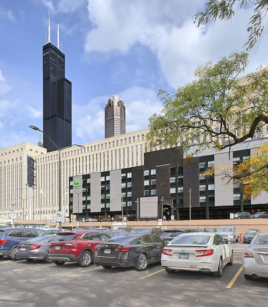 undefined Holiday Inn & Suites Chicago - Downtown by IHG 5