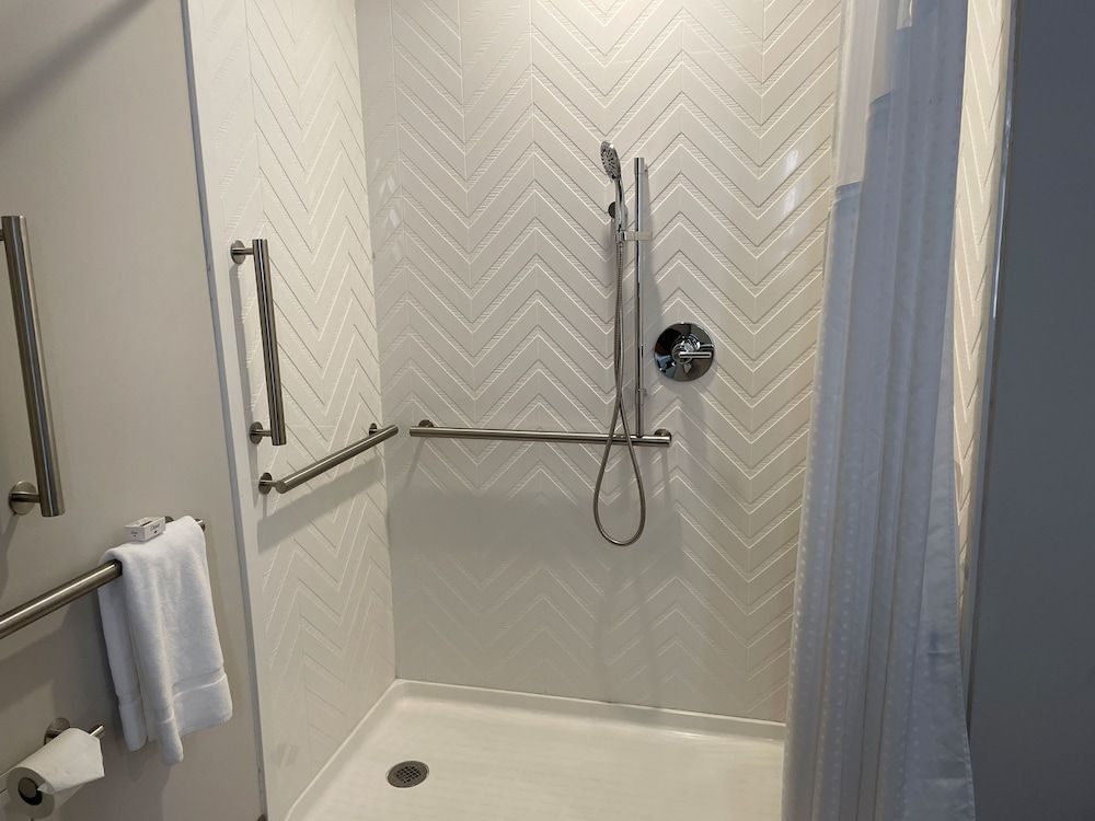 undefined Holiday Inn & Suites Chicago - Downtown by IHG 9