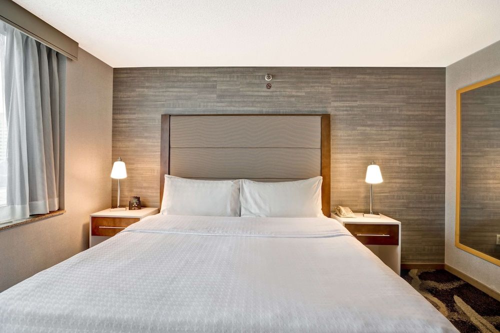 undefined Homewood Suites by Hilton Chicago-Downtown 9