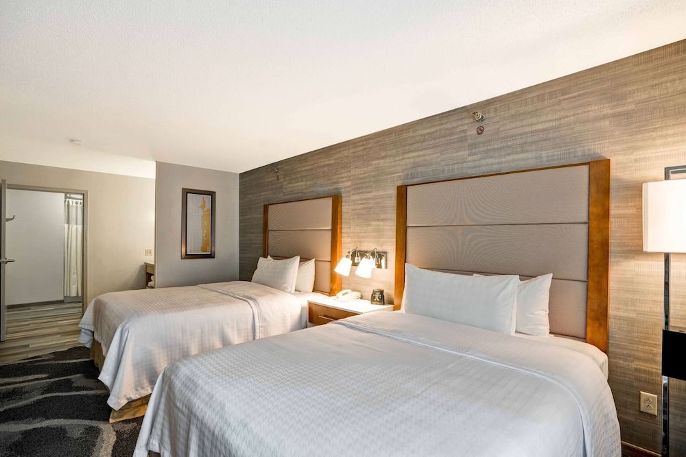 Suite, Non Smoking (2 Queen Beds with Sofabed)
