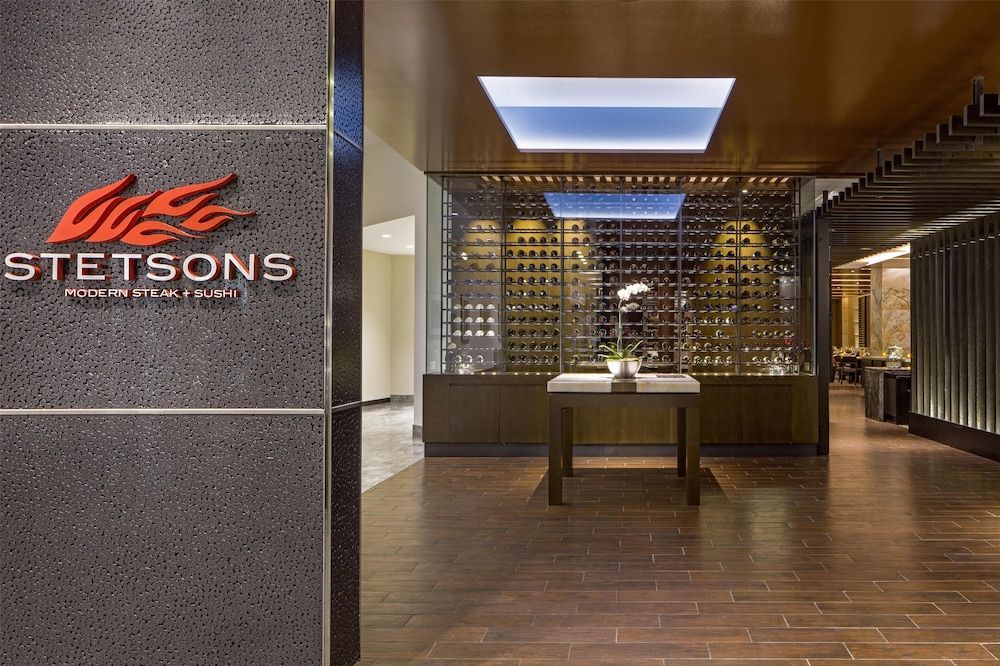 undefined Hyatt Regency Chicago 3