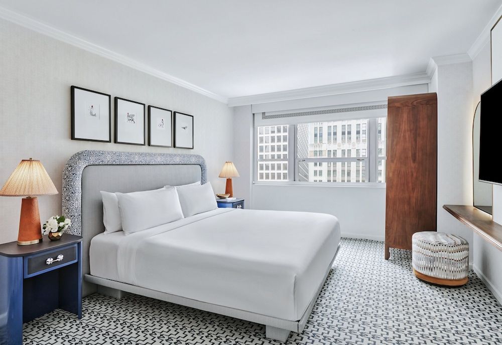 Classic Room, 1 King Bed, Mobility Accessible (Roll-In Shower)