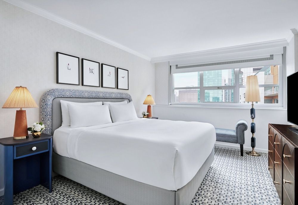 InterContinental Chicago Magnificent Mile by IHG Classic Room 6