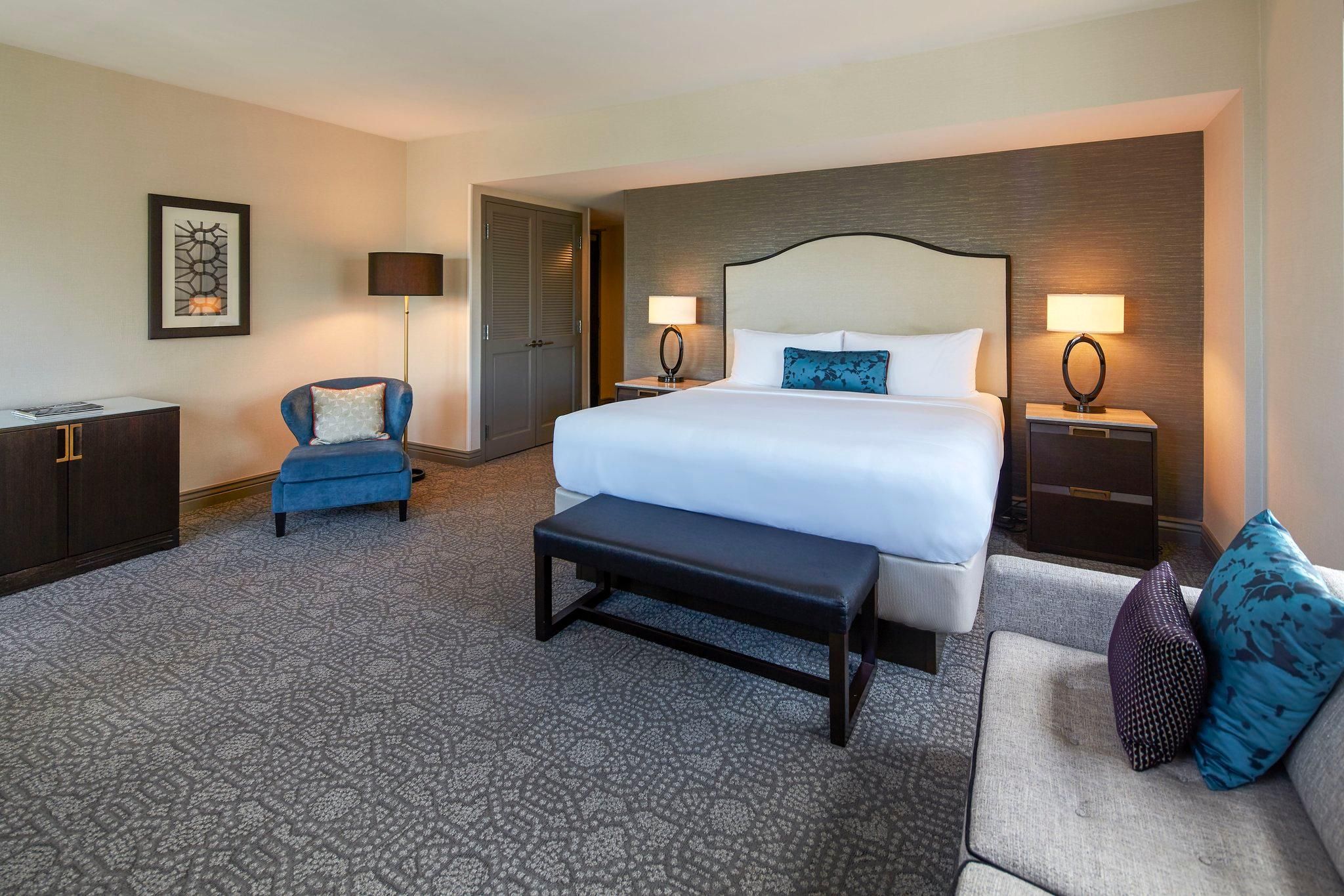 1 King Premium Executive Tower