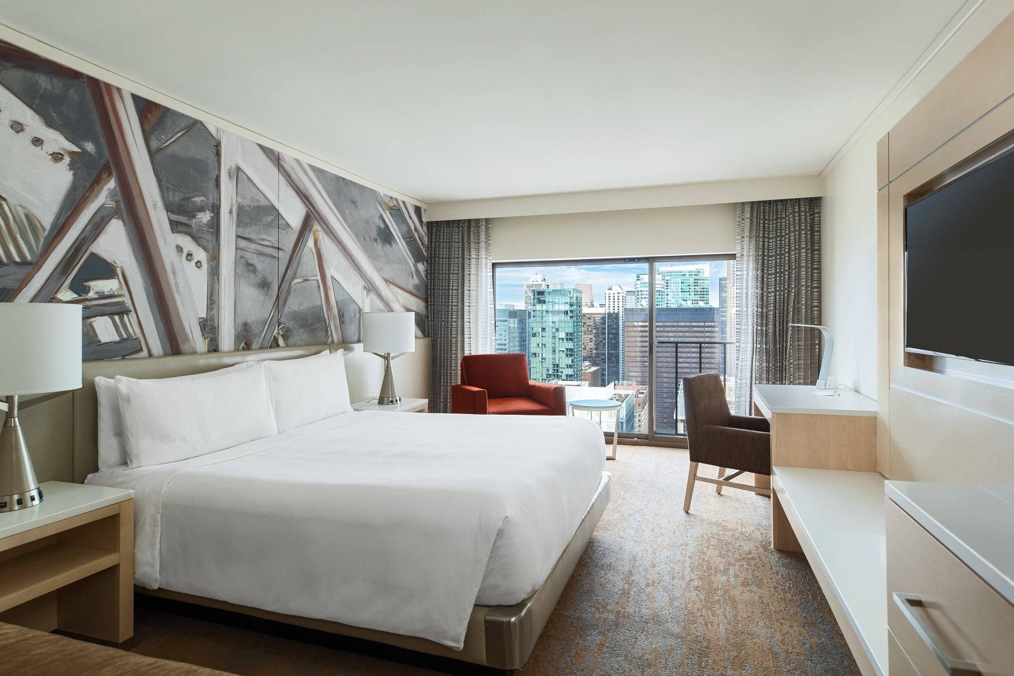Club 1 King, High Floor, Club Level, Guest Room, 1 King, City View, High Floor