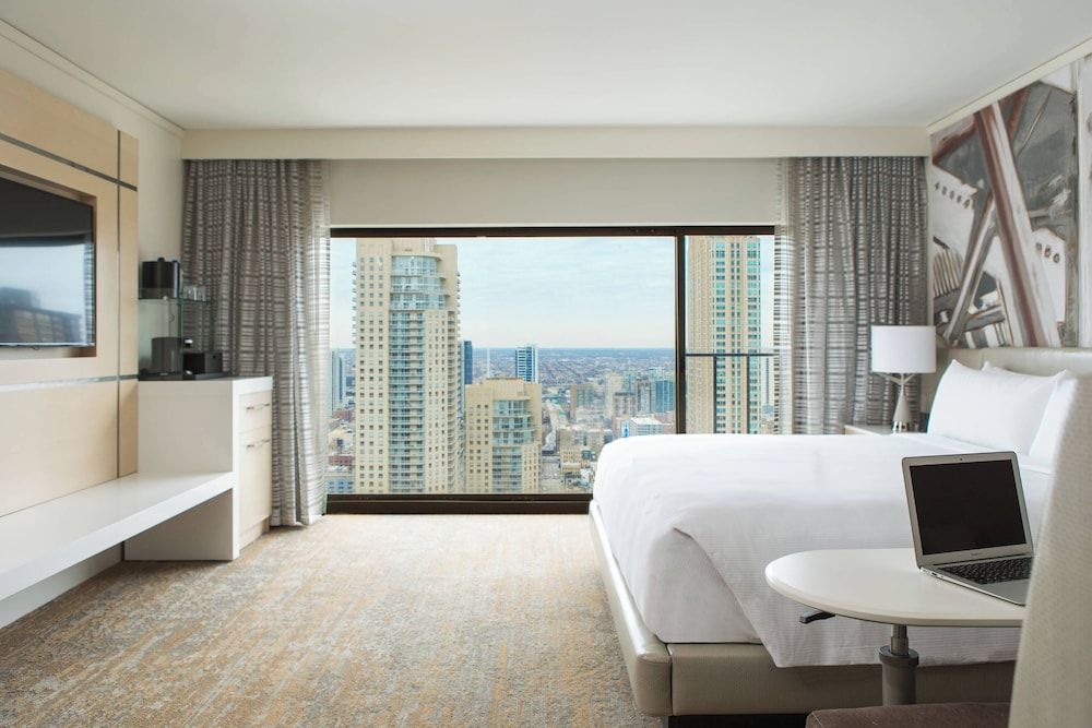 Room, 1 King Bed (Hearing Accessible)