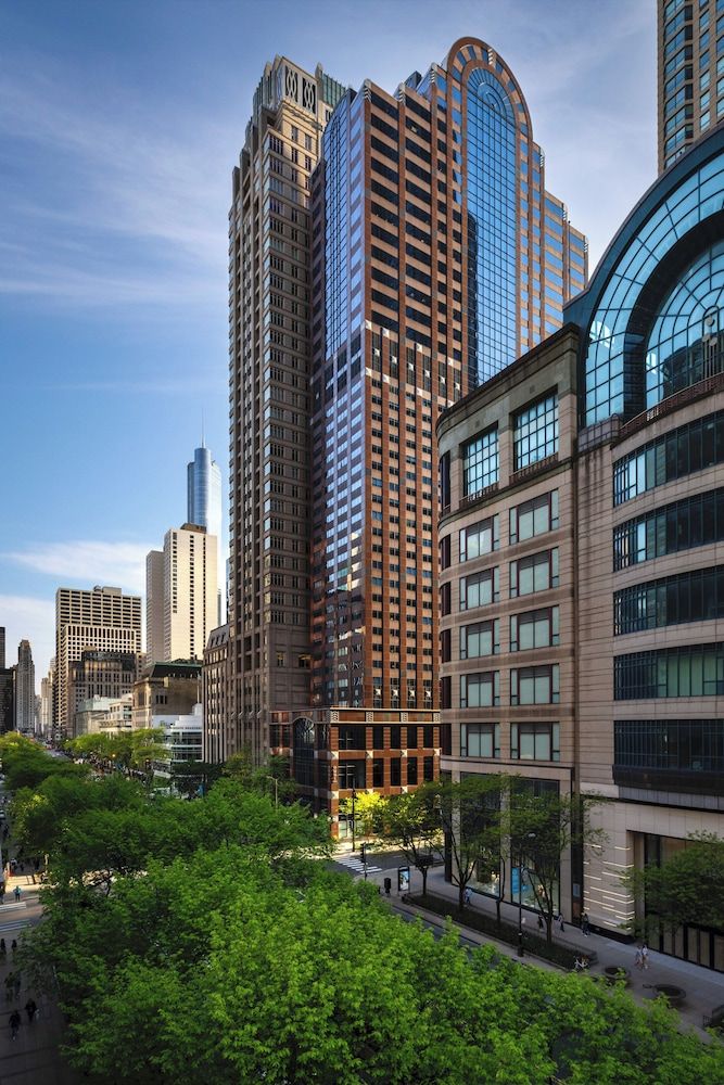 undefined Omni Chicago Hotel