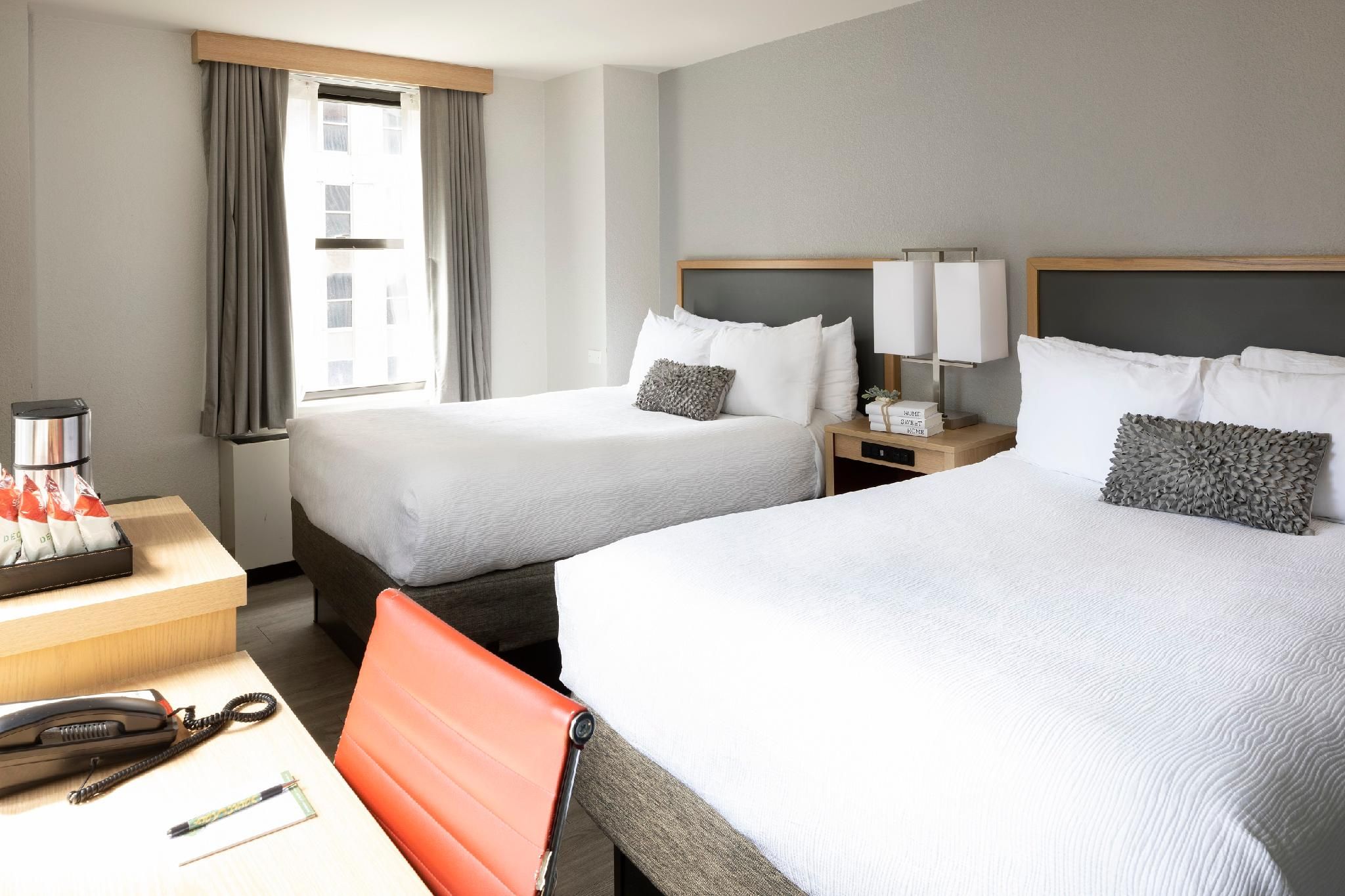 undefined The Saint Clair Hotel - Magnificent Mile 6