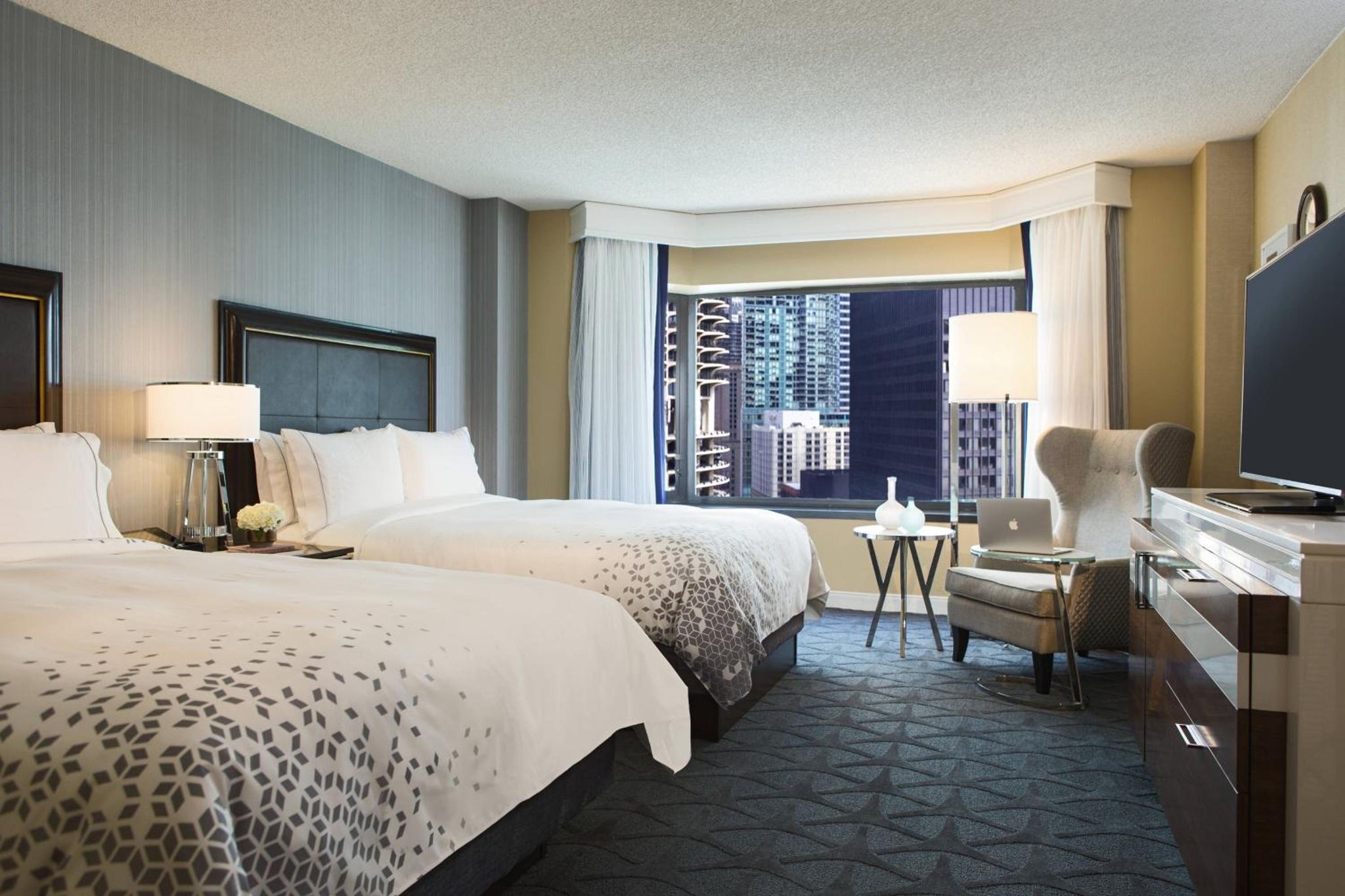 undefined Renaissance Chicago Downtown Hotel 5