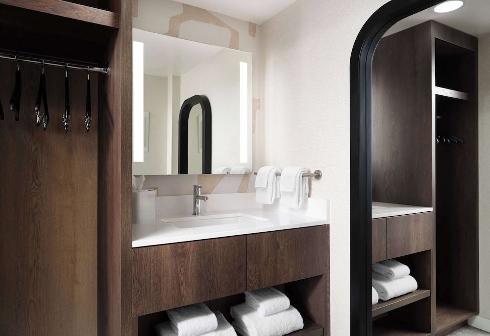 Sonesta ES Suites Chicago Downtown Magnificent Mile - Medical Studio, 1 King Bed with Sofa bed (Studio Suite King) 5