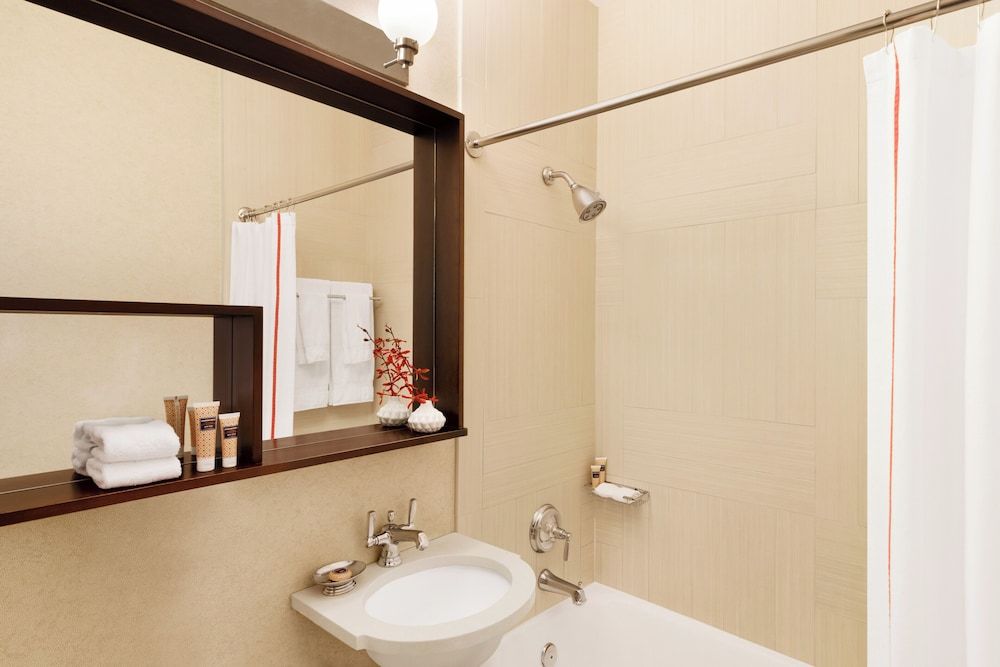 Hotel Lincoln Room, 1 Double Bed 4