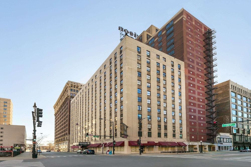 undefined Travelodge by Wyndham Downtown Chicago 2
