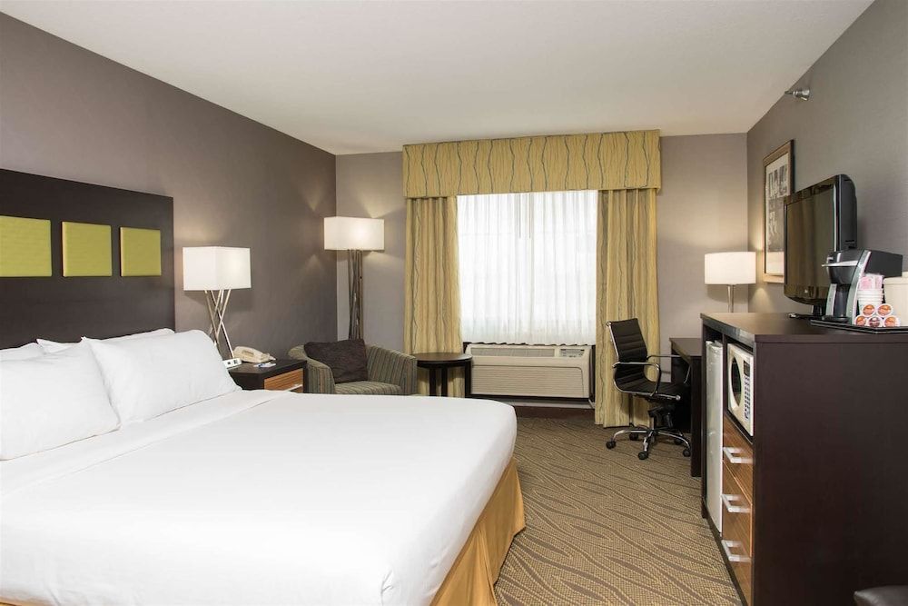 Standard Room, 1 King Bed