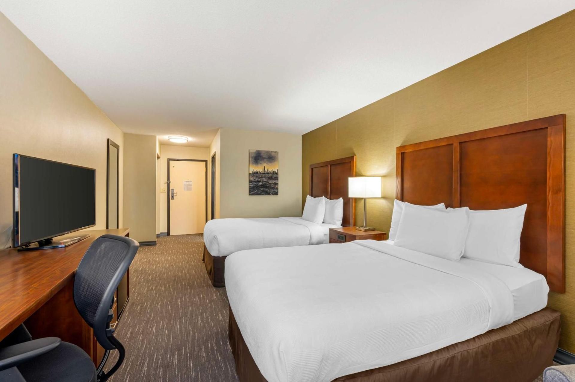 Double Room with Two Double Beds and Communication Assistance