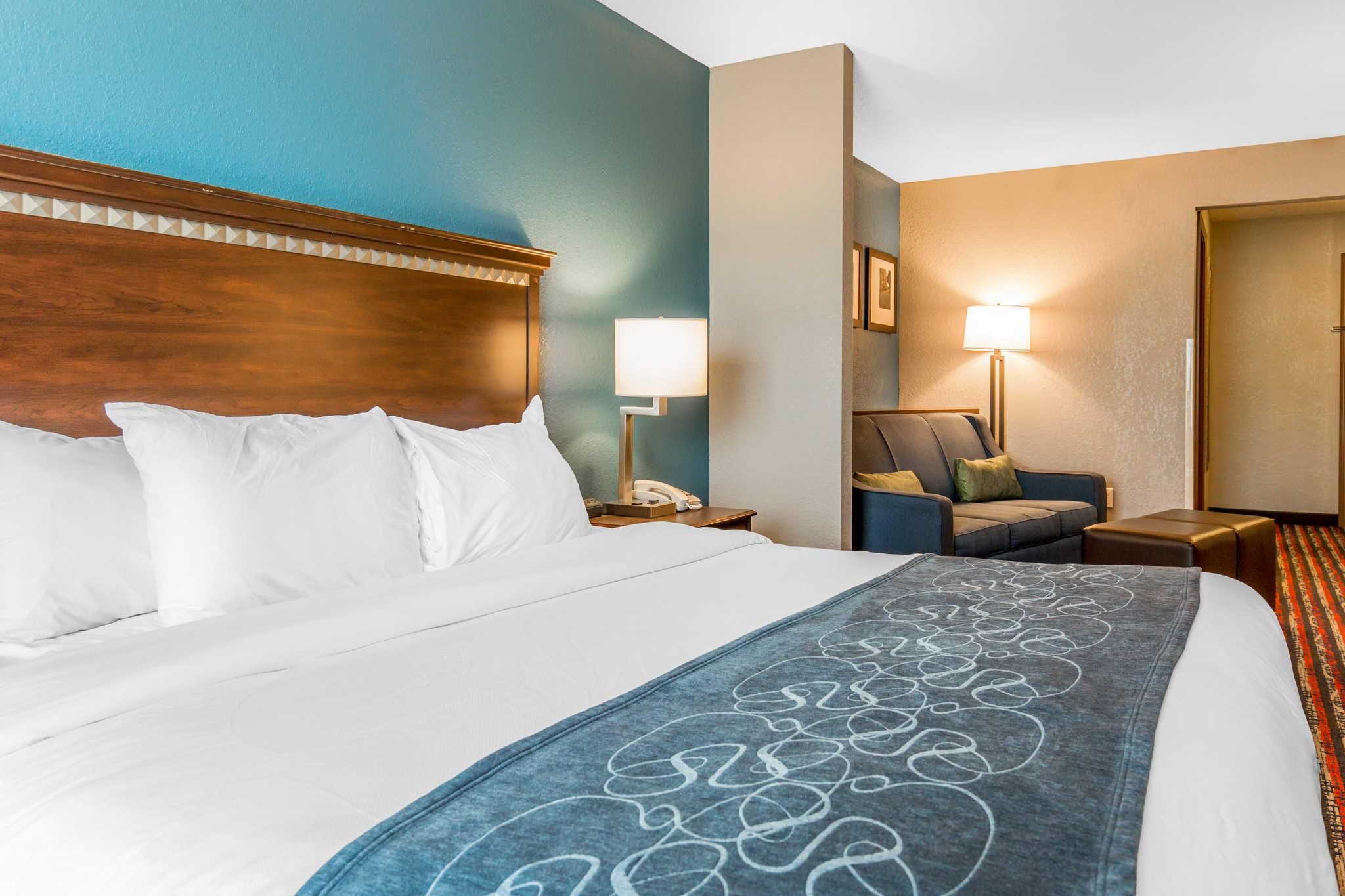 1 King Bed, Suite, Non Smoking