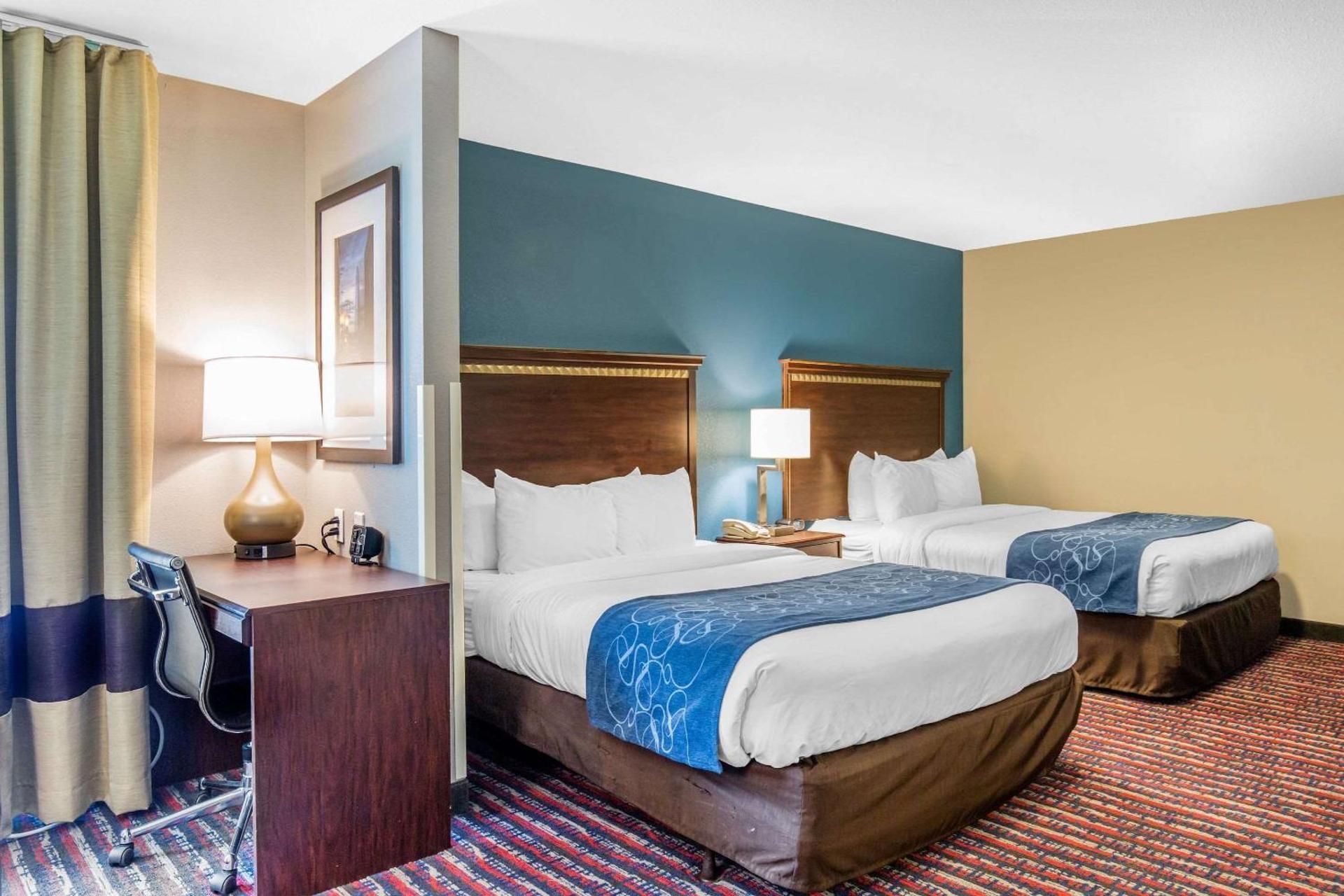 2 Queen Beds, Nonsmoking, Accessible