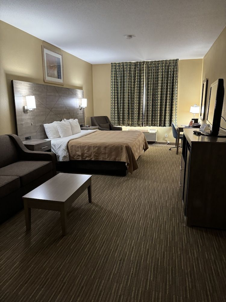 Standard Room, 1 King Bed, Non Smoking
