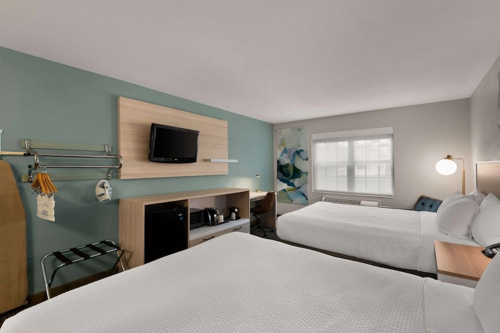 Room, 2 Queen Beds, Non Smoking (Mobility Accessible)