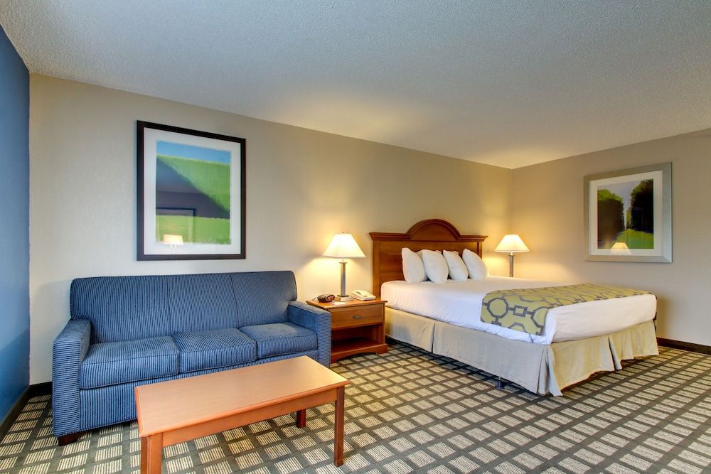 Studio Suite, 1 King Bed, Non Smoking