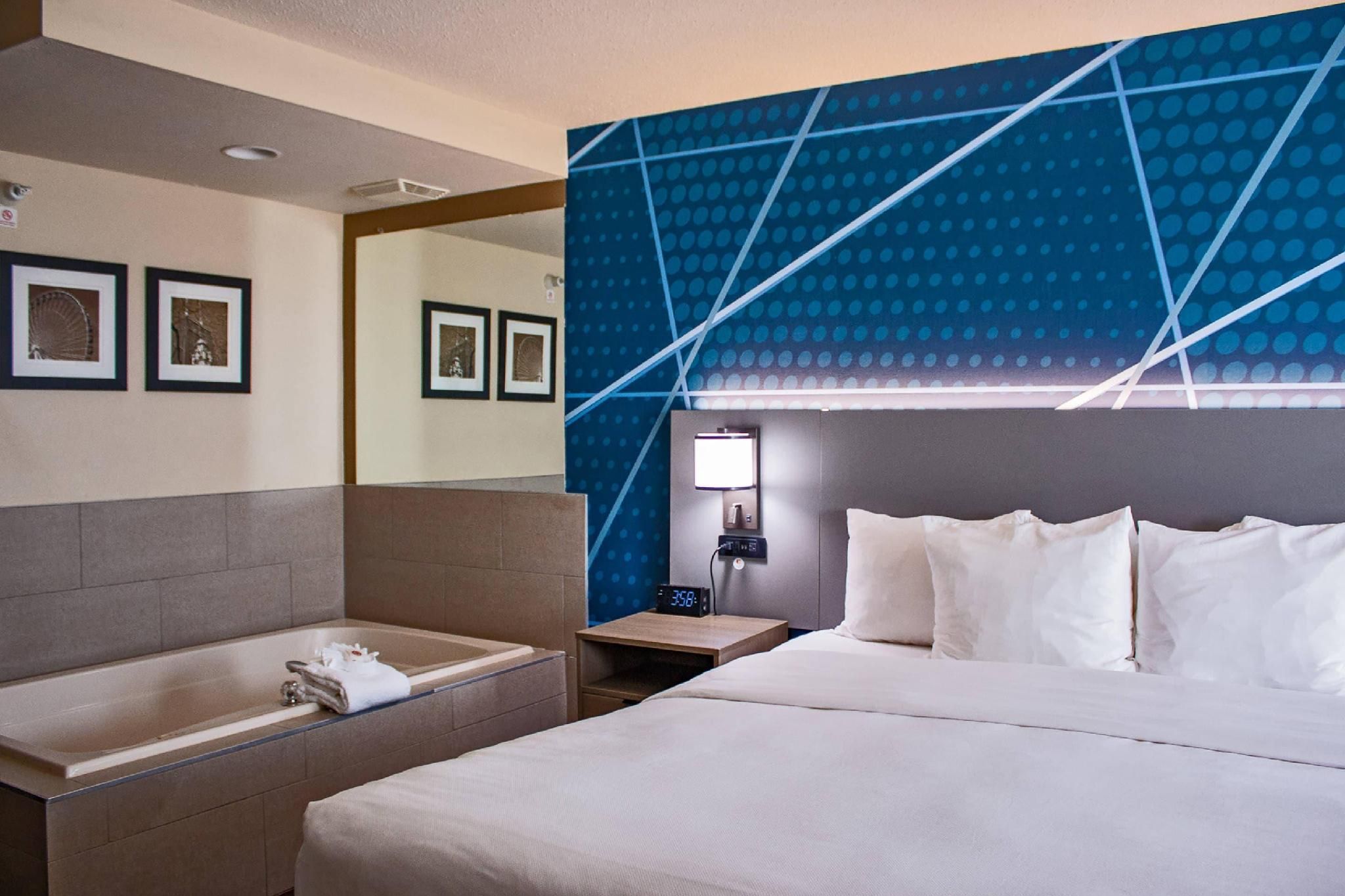 1 King Bed, Nonsmoking, Upgrade