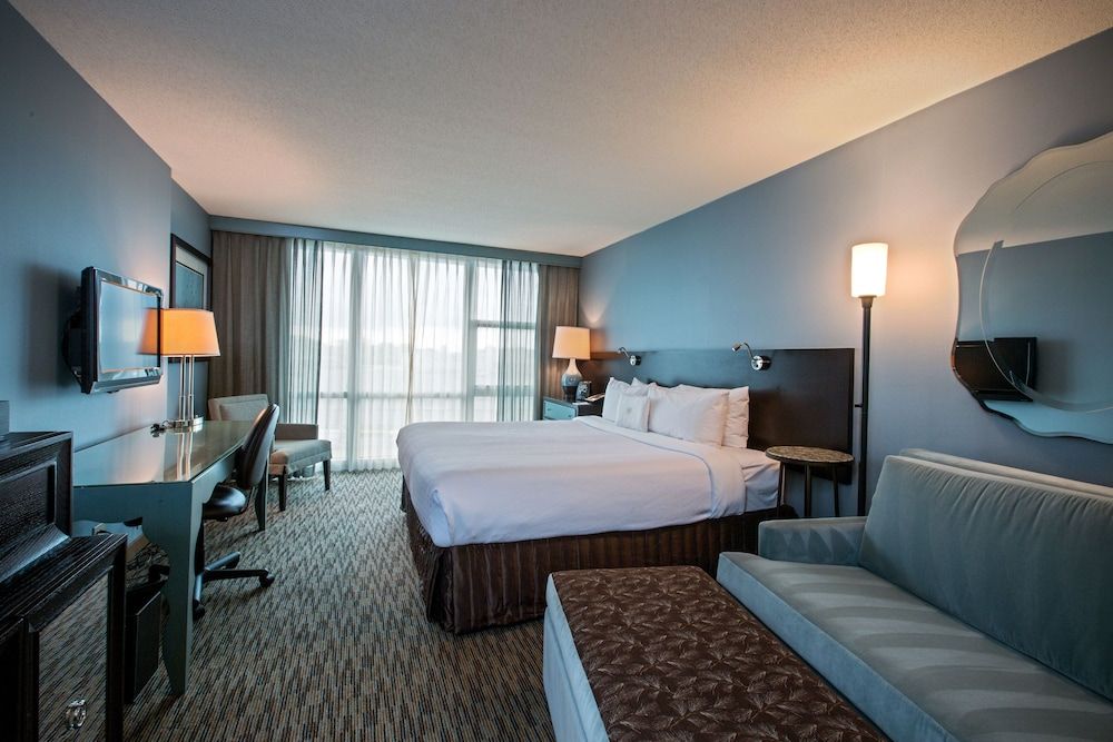 Standard Room, 1 King Bed