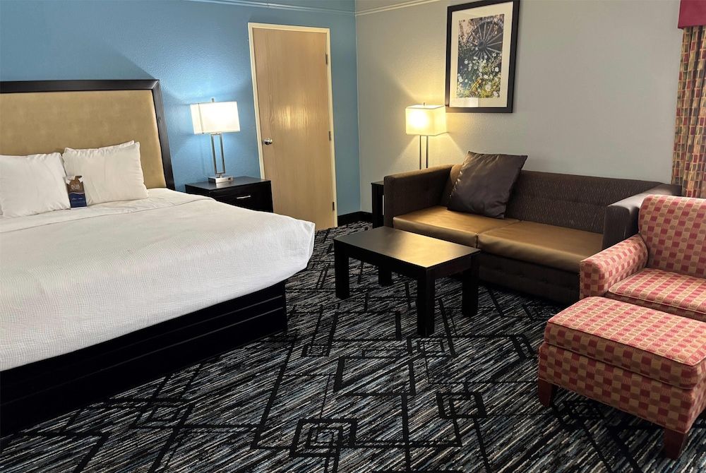 Studio Suite, 1 King Bed, Non Smoking