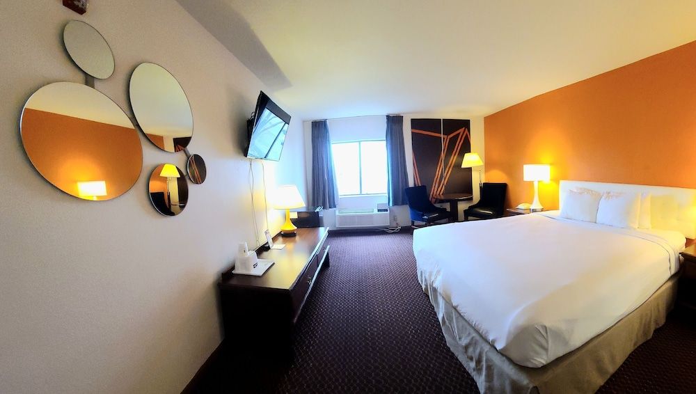 Standard Room, 1 King Bed