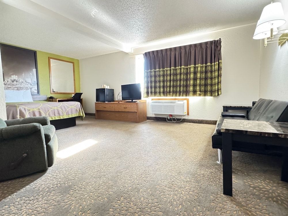 Studio Suite, 1 Queen Bed, Non Smoking