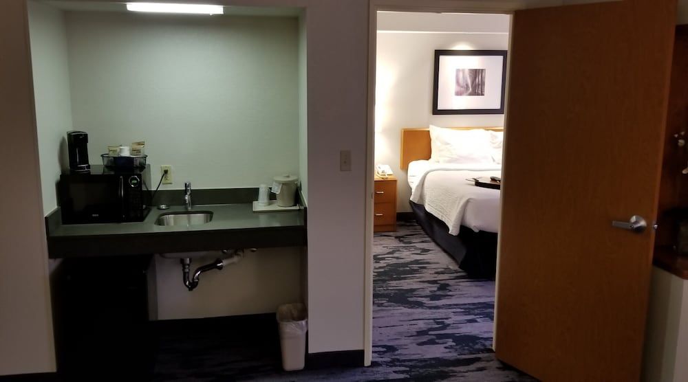 Suite, 1 Bedroom, Non Smoking (Mobility Accessible, Tub)