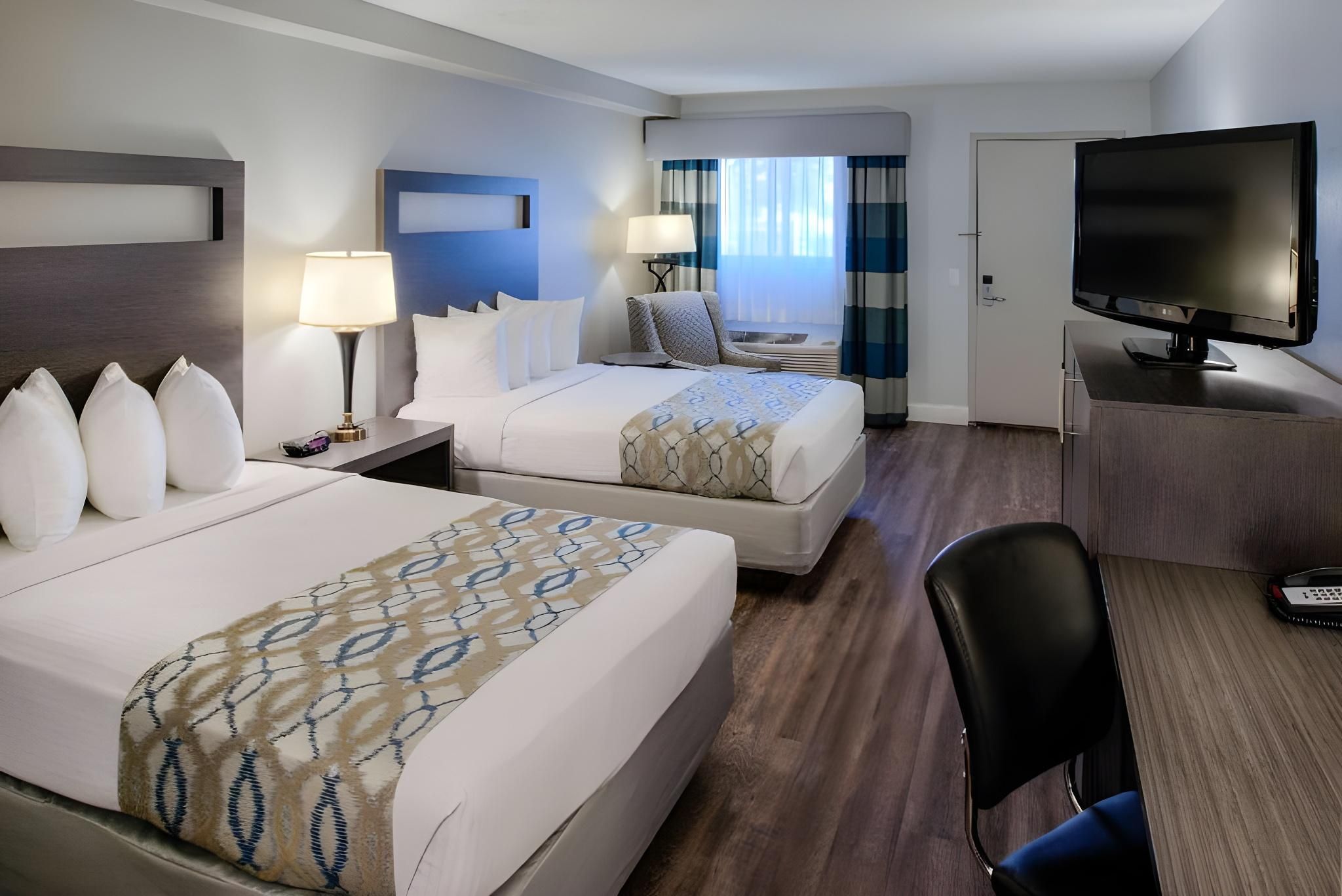 2 double beds, nonsmoking